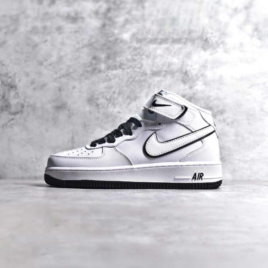 Nike Air Force 1 Mid Beige &Black