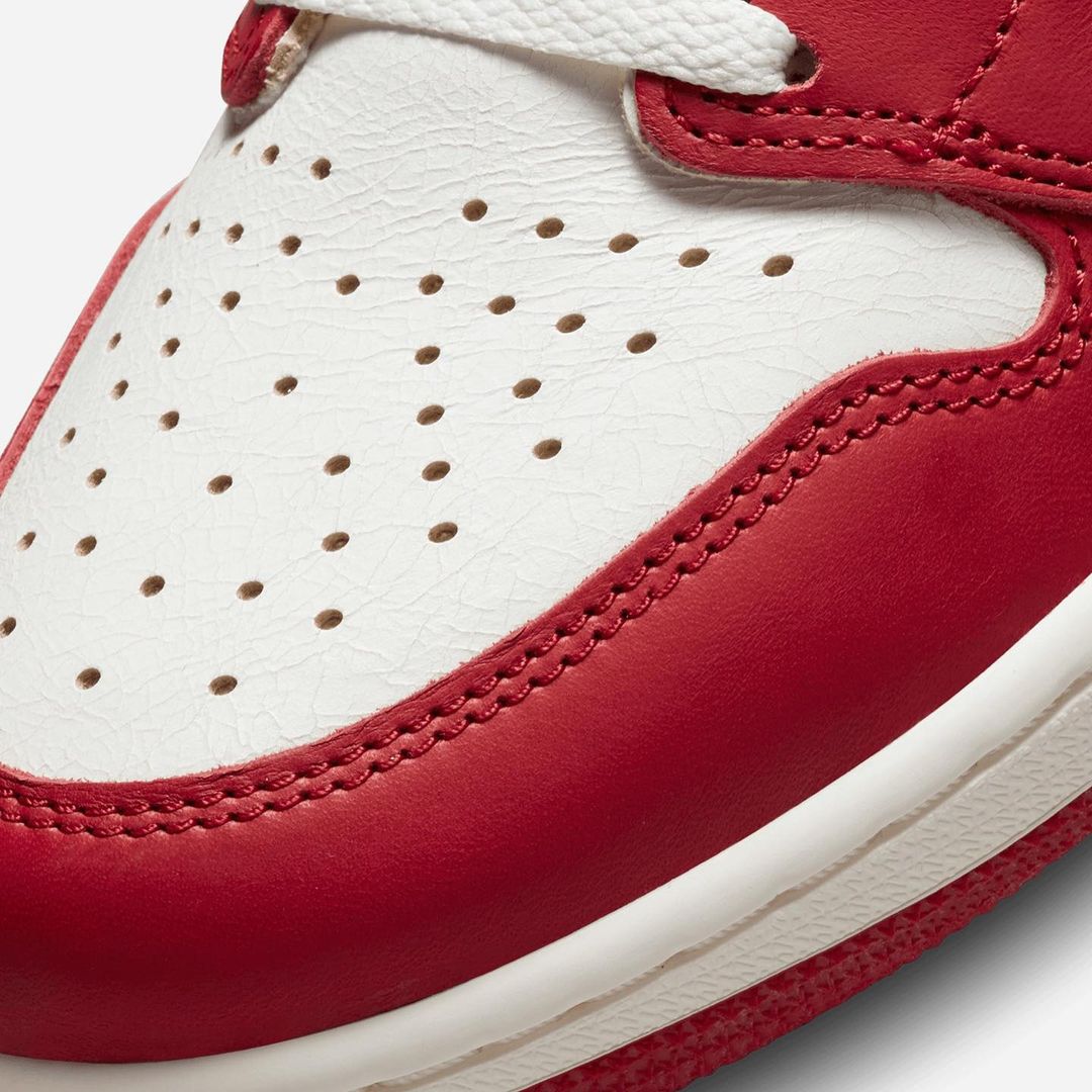 Nike Air Jordan 1 High Lost & Found