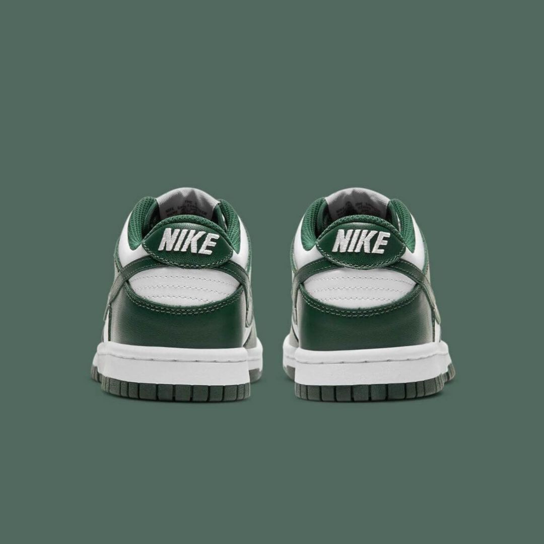 Nike Dunk Low Spartan Green