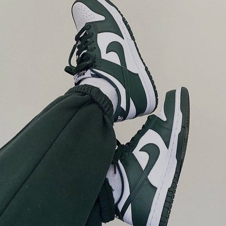 Nike Dunk Low Spartan Green