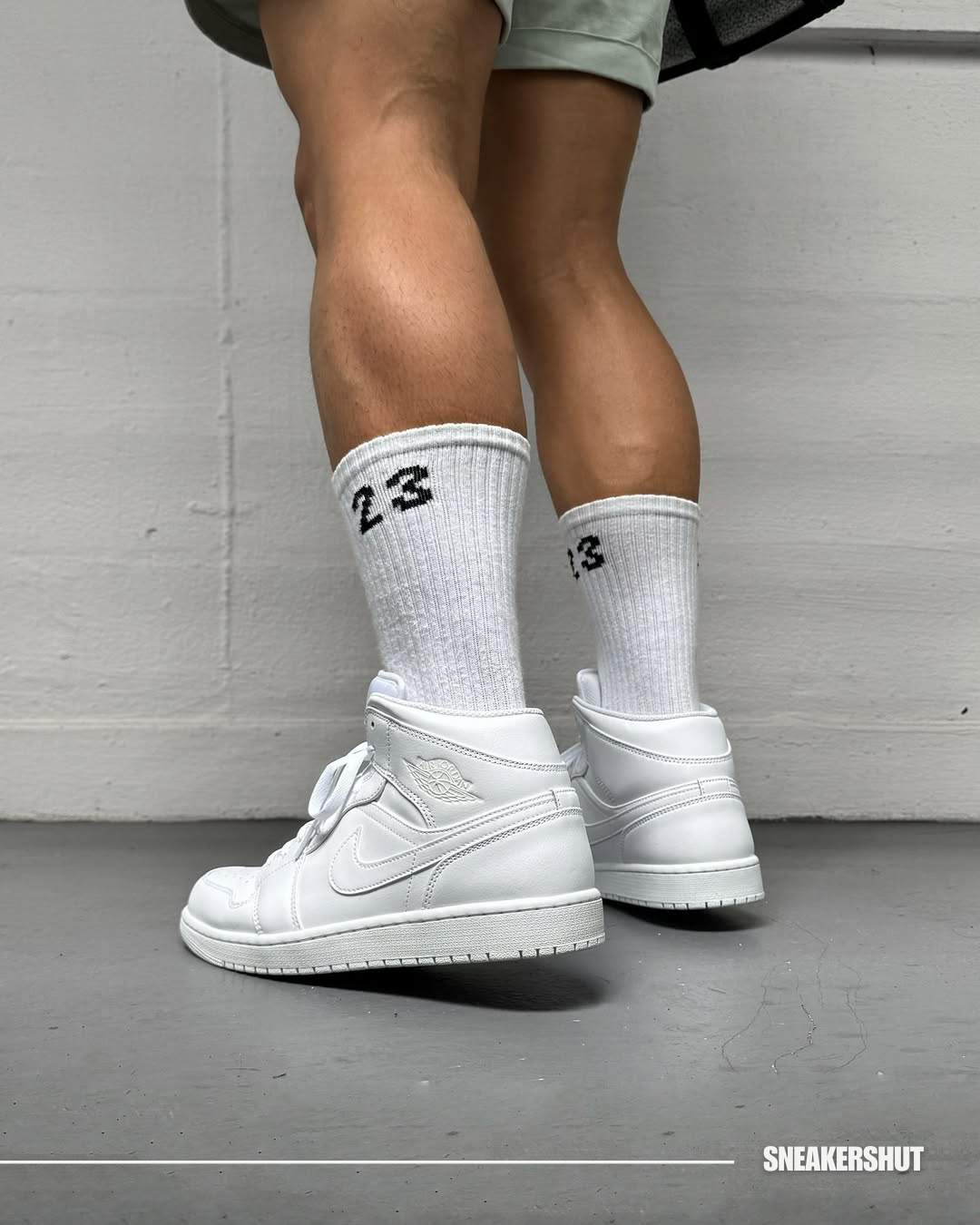 Nike Air Jordan 1 Triple White