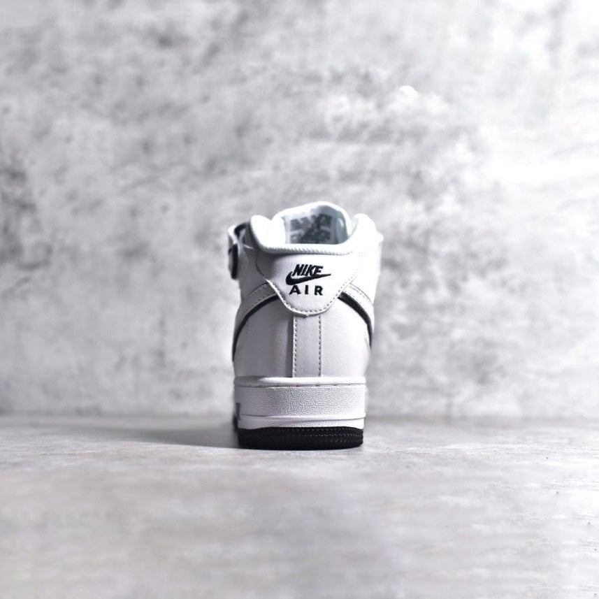 Nike Air Force 1 Mid Beige &Black