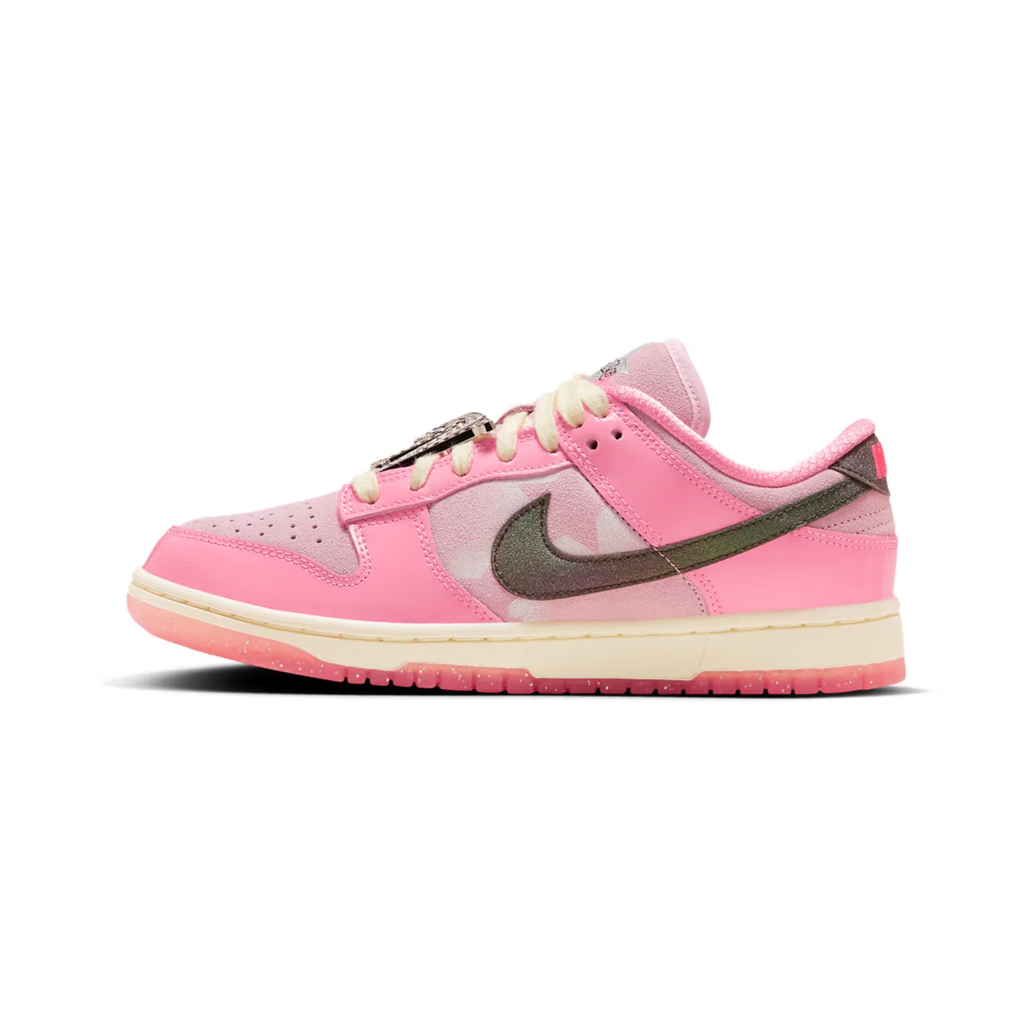 Nike Dunk Low LX Barbie