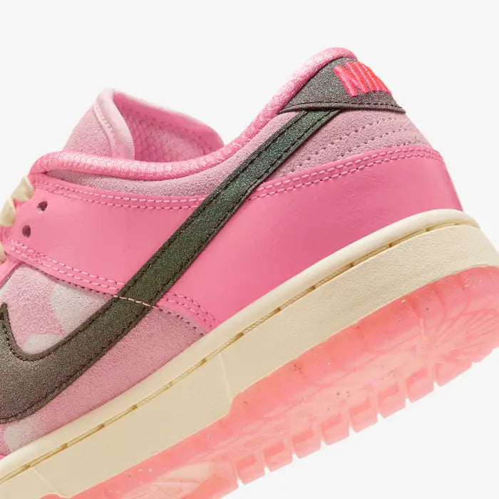 Nike Dunk Low LX Barbie