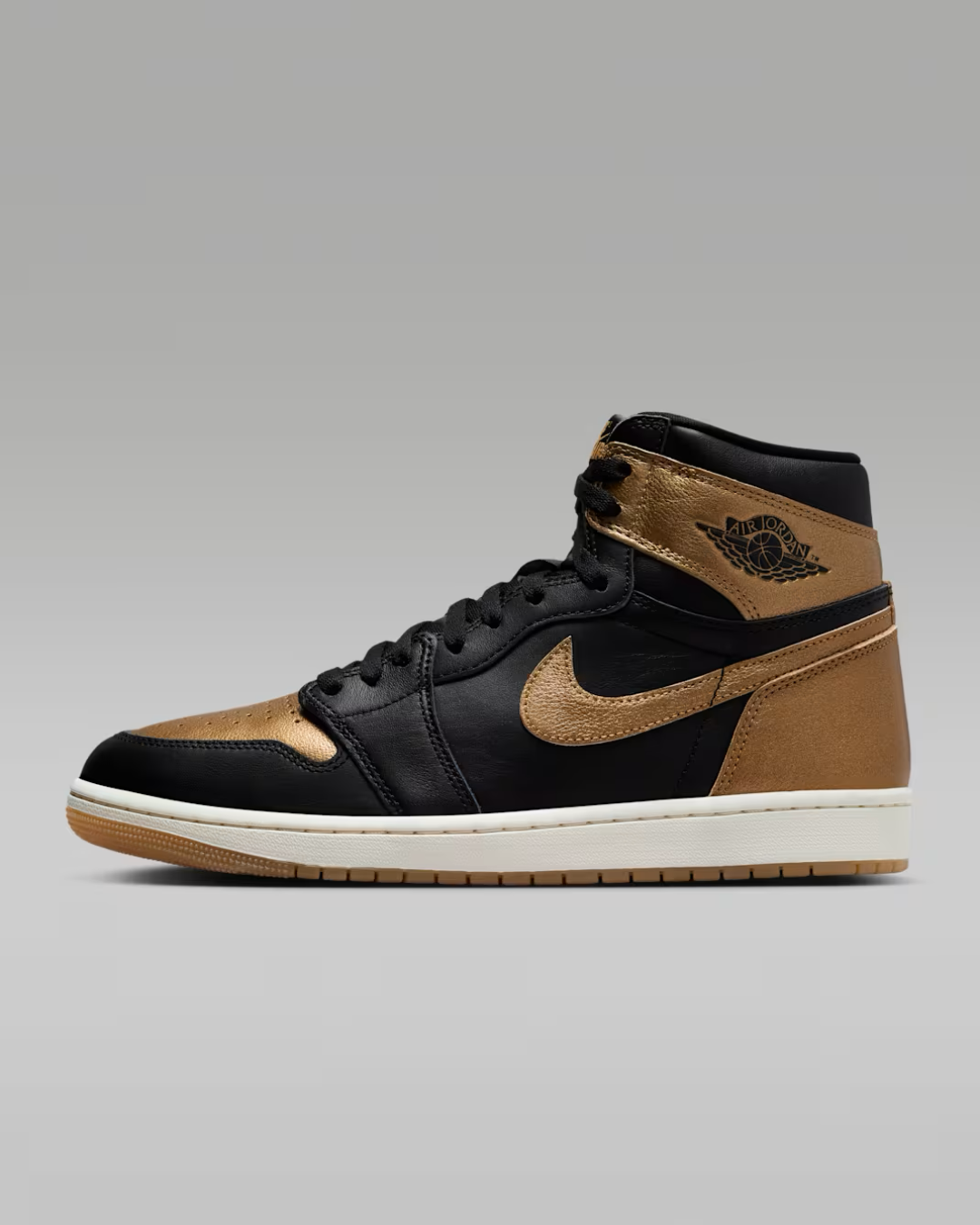 Air Jordan 1 Retro High OG ‘Black & Gold