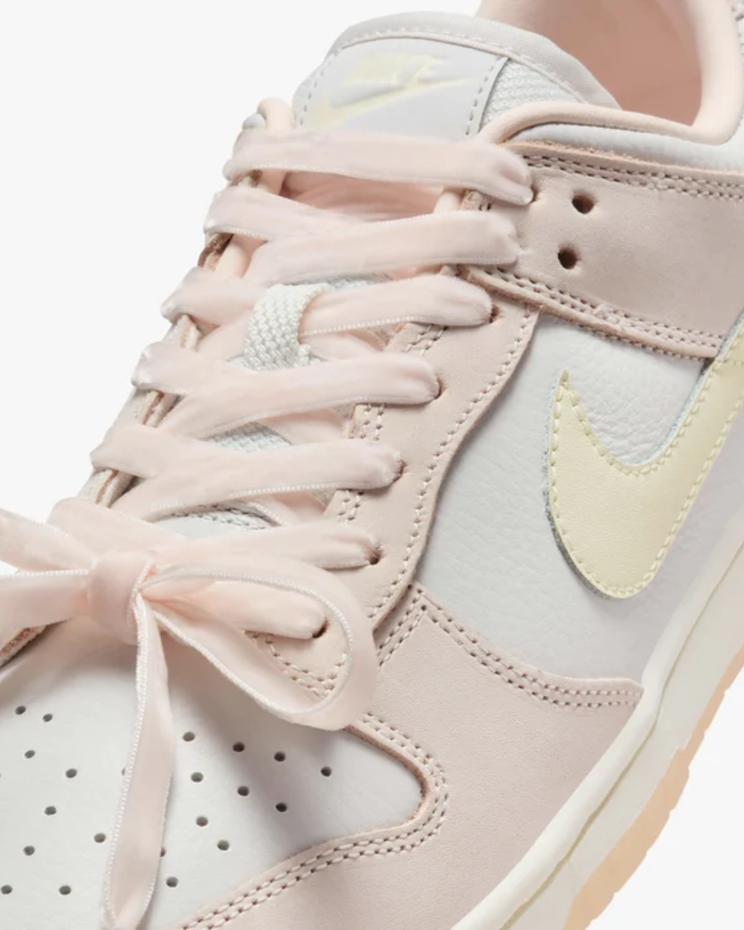 Nike Dunk Low Premium