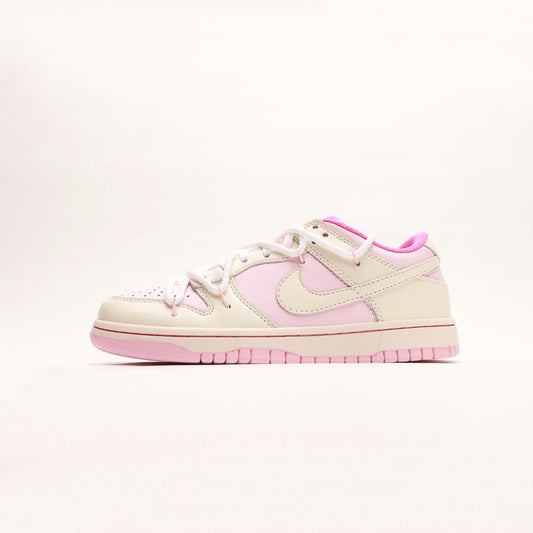 Nike Dunk Low GS Triple Pink