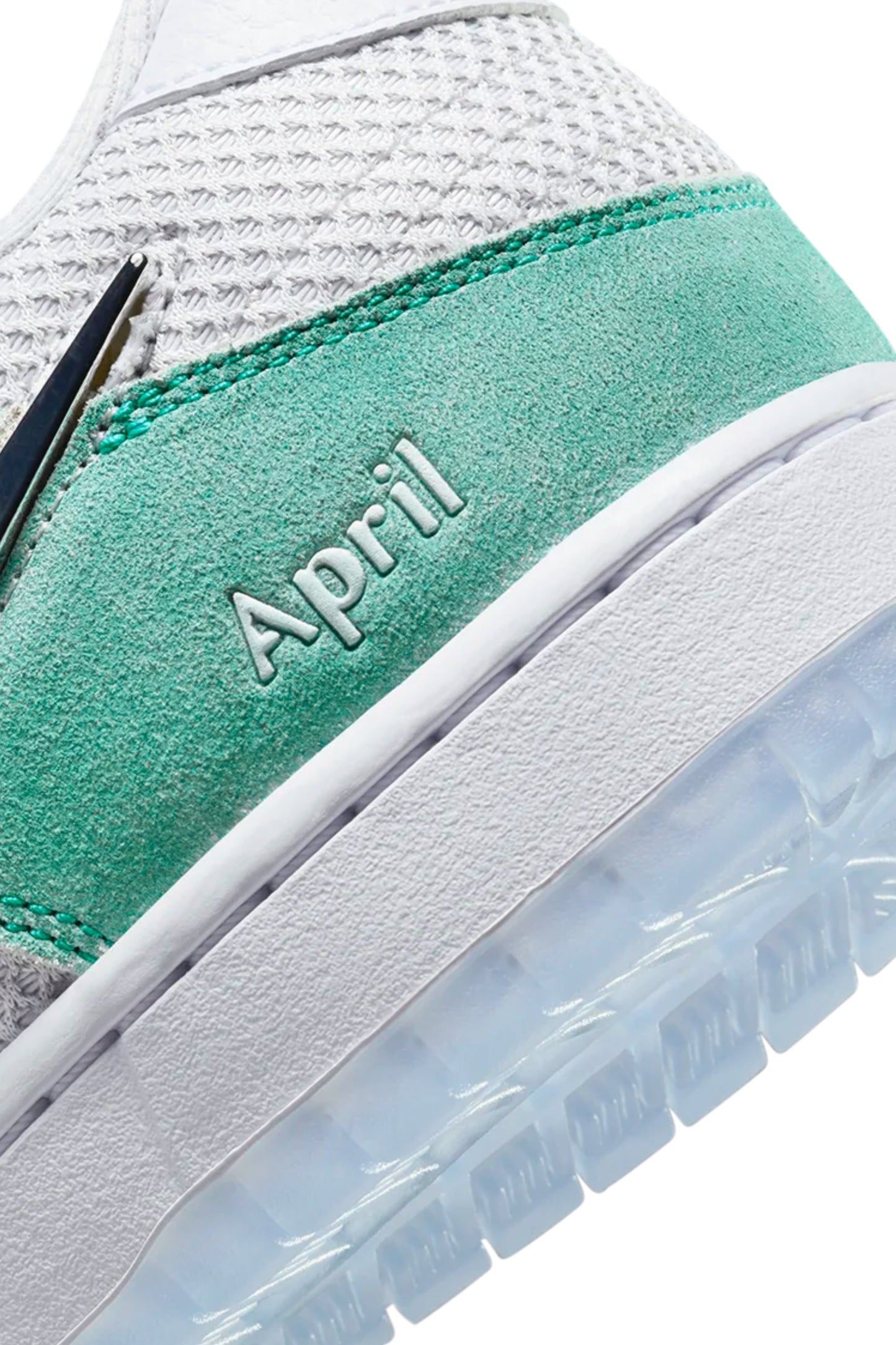 Nike SB x April Skateboards Dunk Low Pro